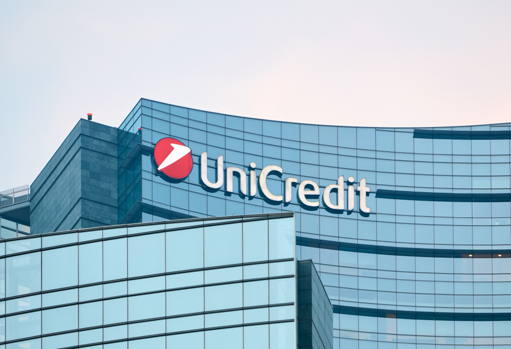 UniCredit нашел покупателя