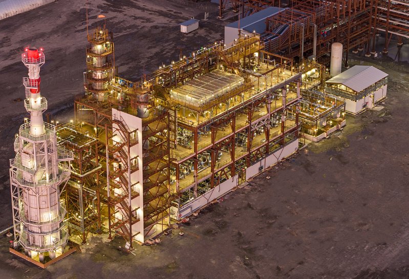 Грузинский НПЗ перерабатывает российскую нефть: ЕС спорит о санкциях